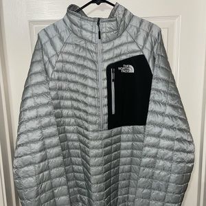 The North Face half zip pullover thermoball
